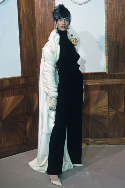 Look 15